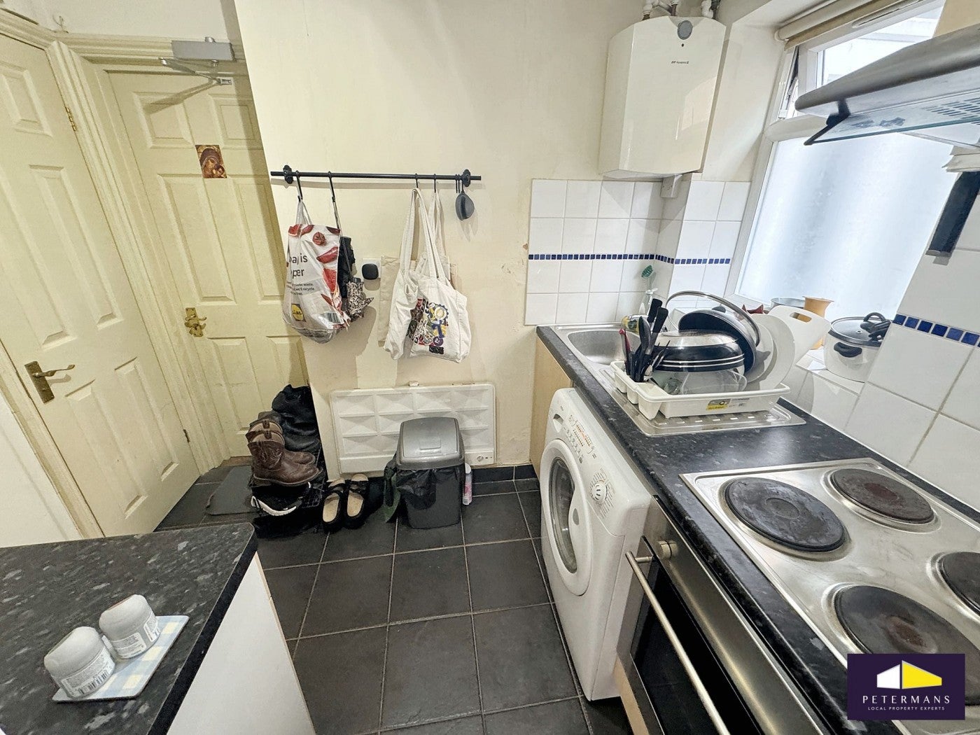 Flat Milkwood Road in Greater London