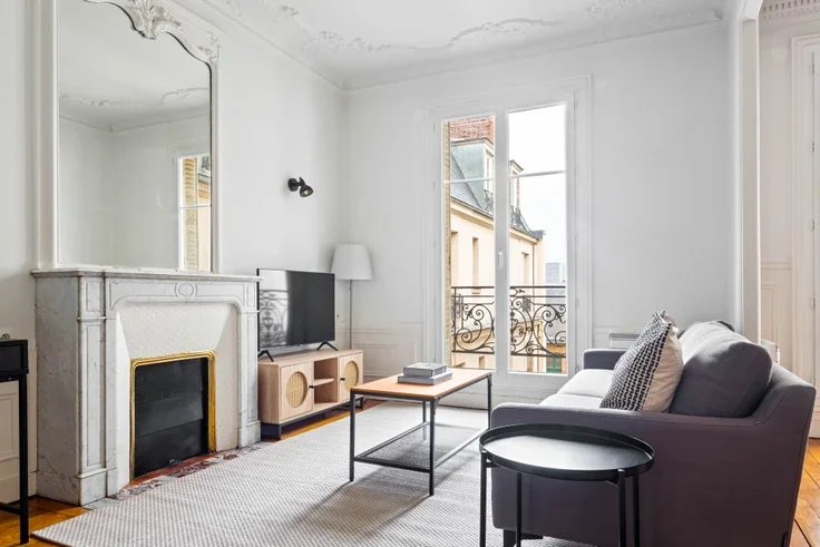 Flat Rue de l'Assomption in Paris