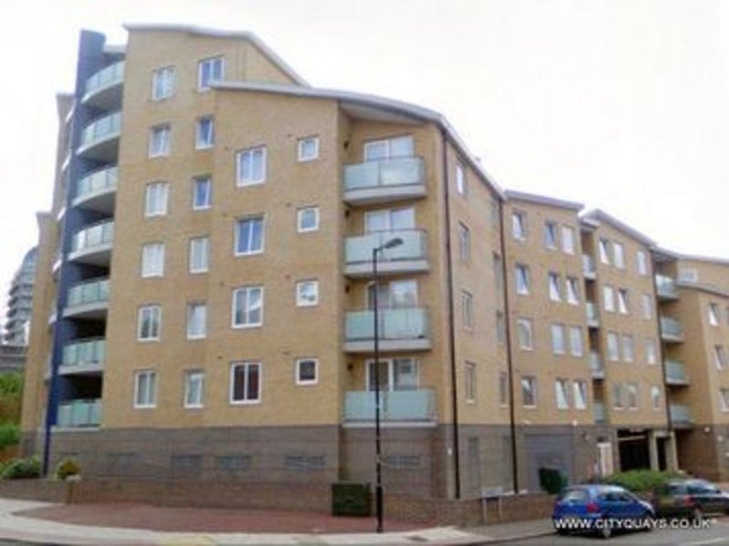 Flat Plough Way in Greater London