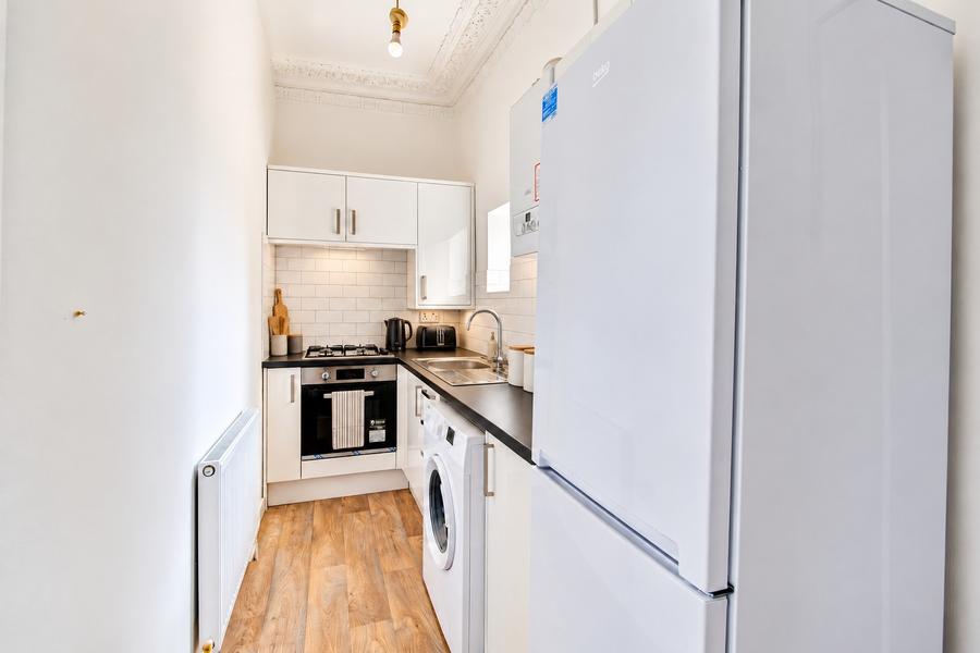 Flat Victoria Walk in Bristol