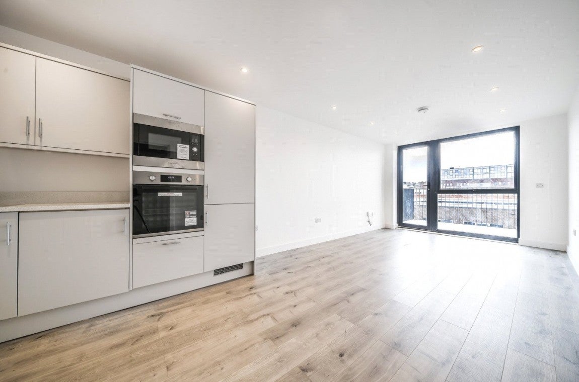 Flat Obelisk Way in Surrey Heath