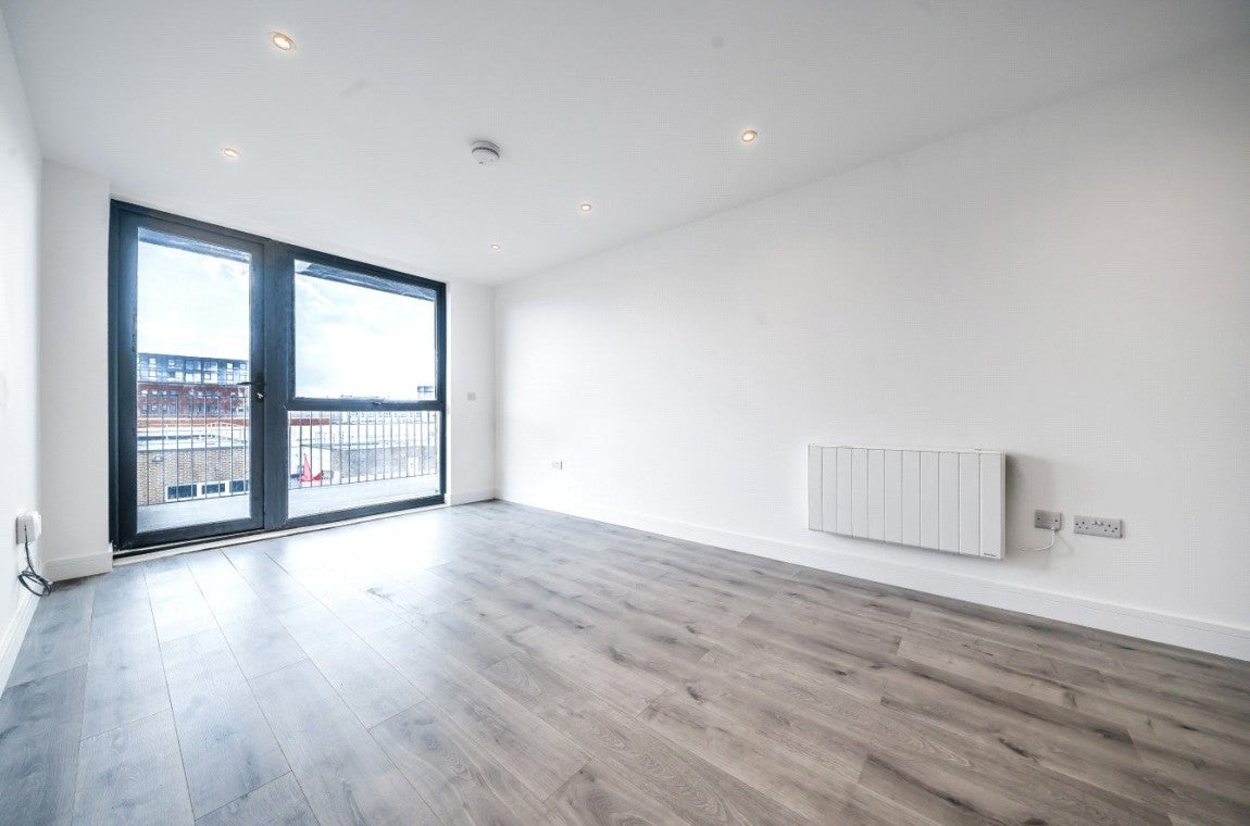 Flat Obelisk Way in Surrey Heath