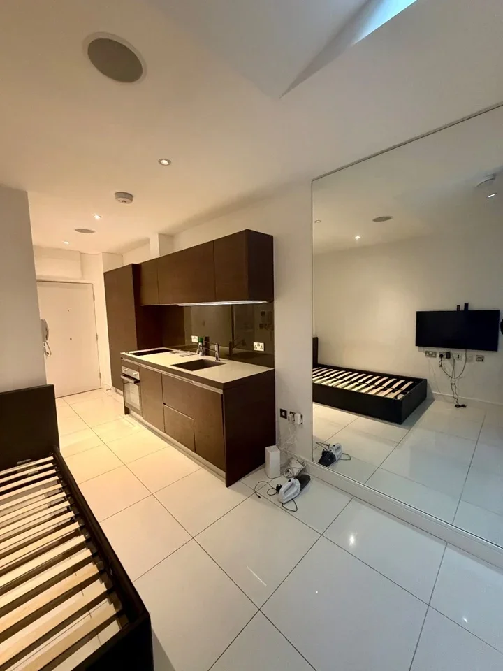 Flat Judd Street in Greater London