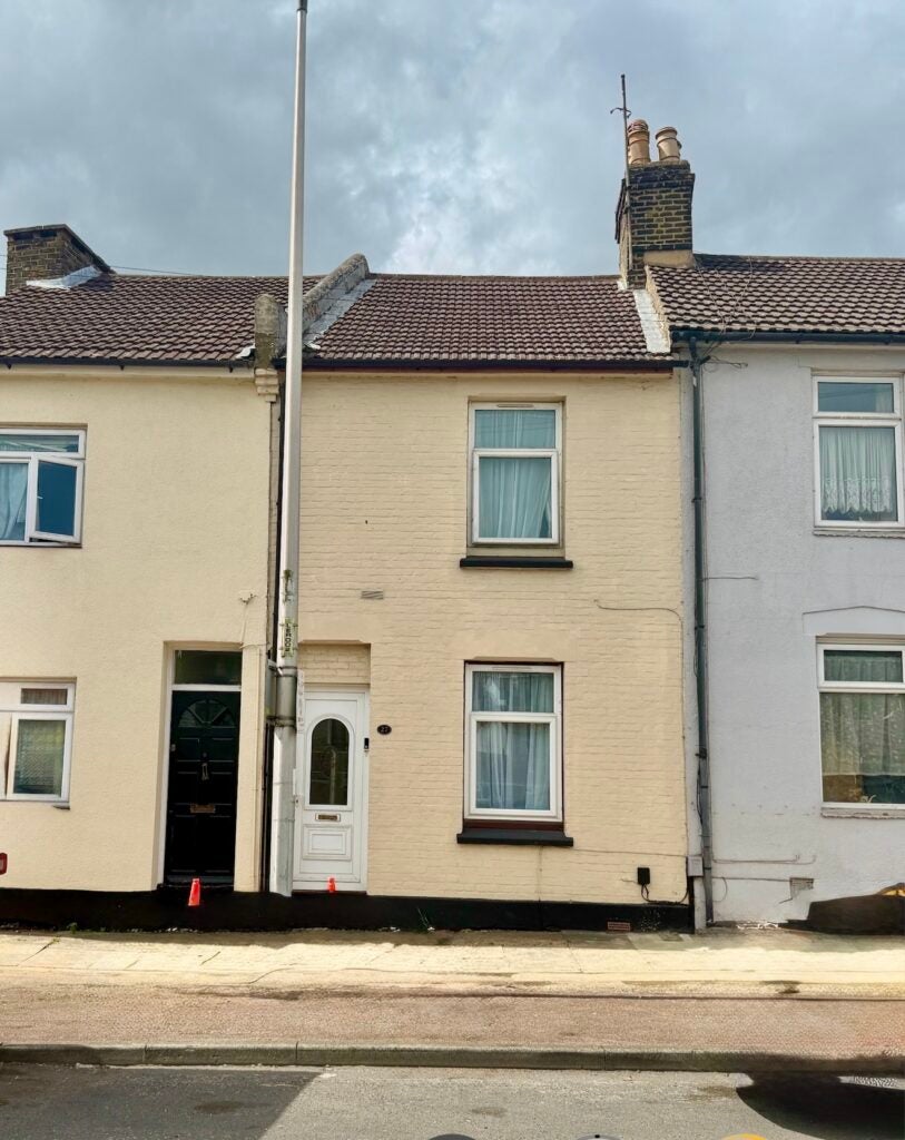 House Listmas Road in Chatham