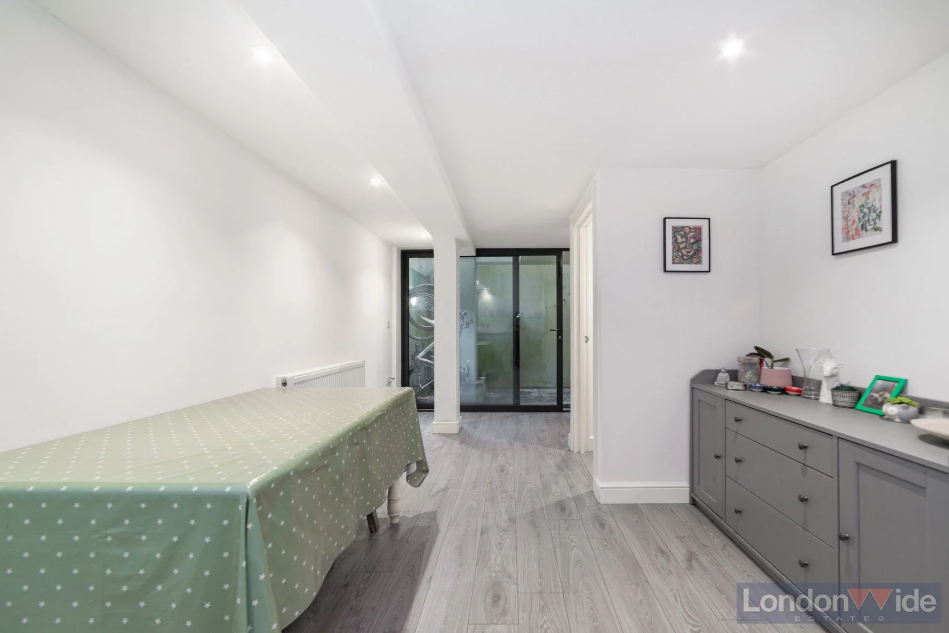 Flat Shirland Road in City of Westminster
