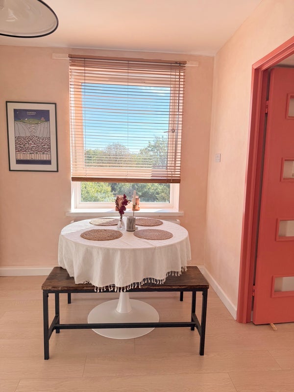 Room Christchurch Road in Greater London