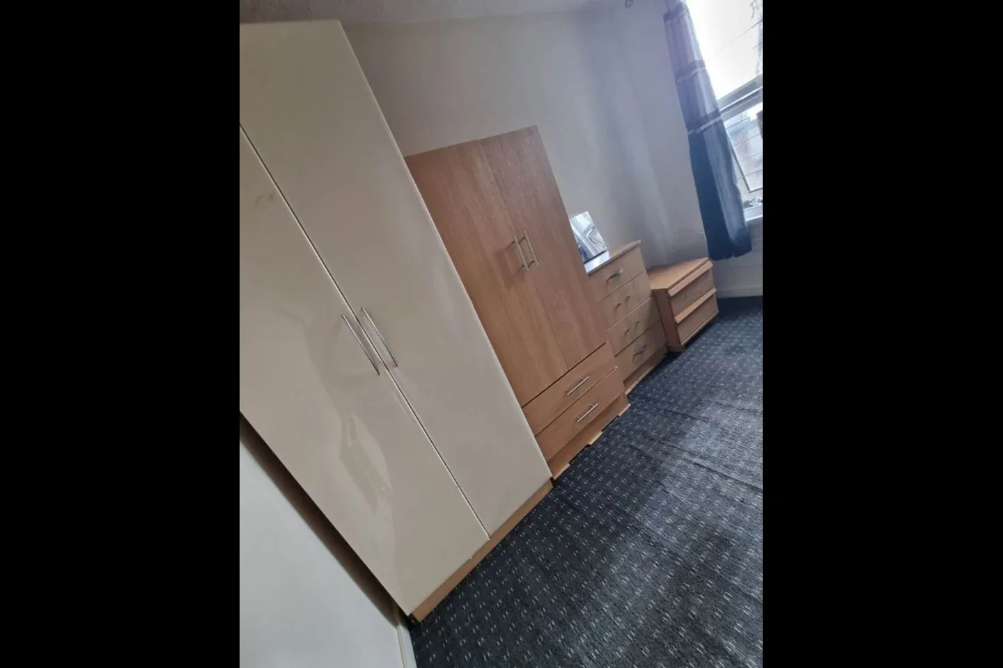 Room Plashet Road in Greater London