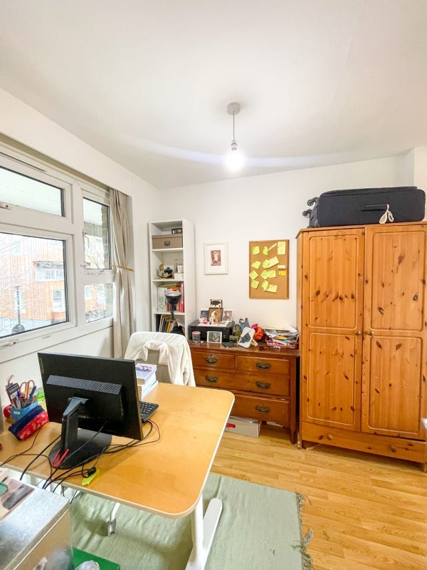 Room Mansford Street in Greater London