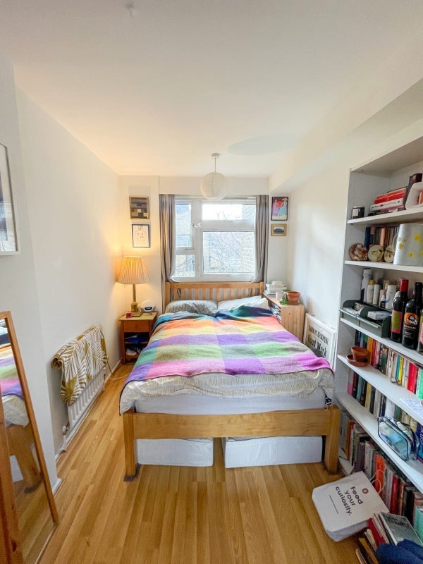 Room Mansford Street in Greater London