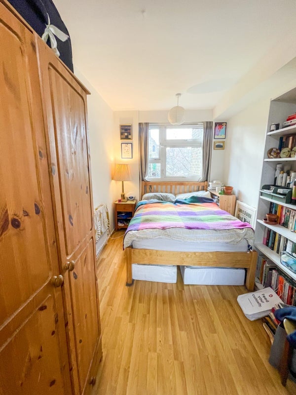 Room Mansford Street in Greater London