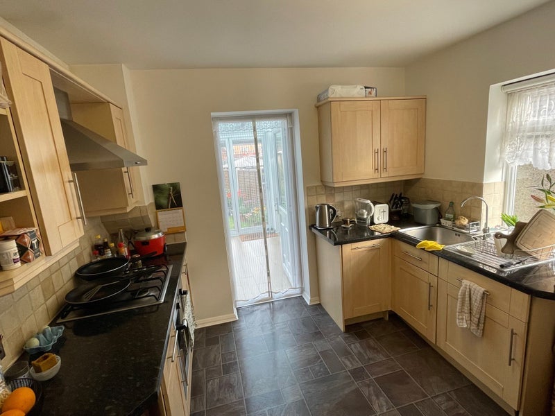 Room Lancing Road in Greater London