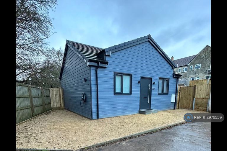 House Milford Avenue in Bridge Yate