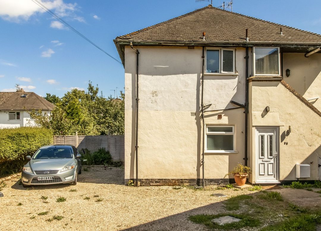 House Melmore Gardens in Cotswold District