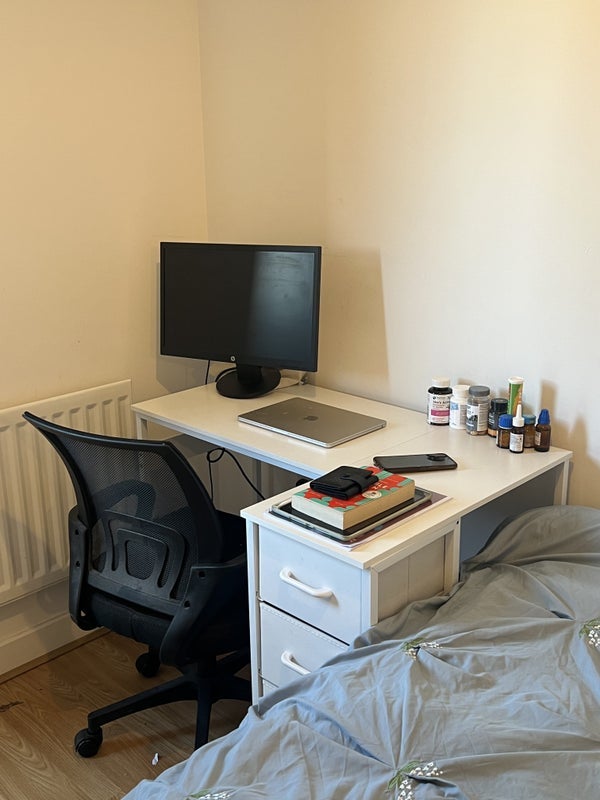 Room Blackwall Way in Greater London