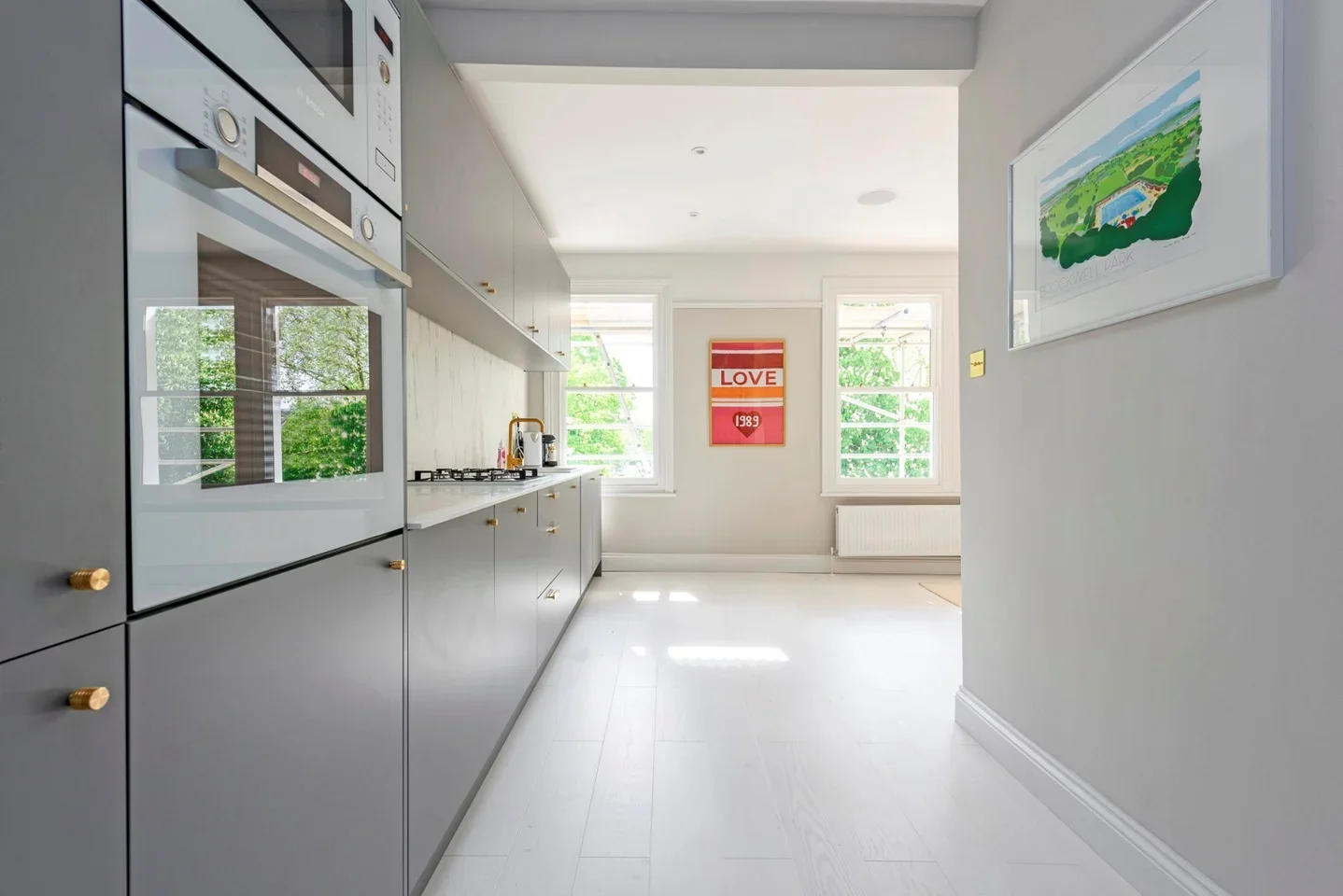 Flat Josephine Avenue in Greater London
