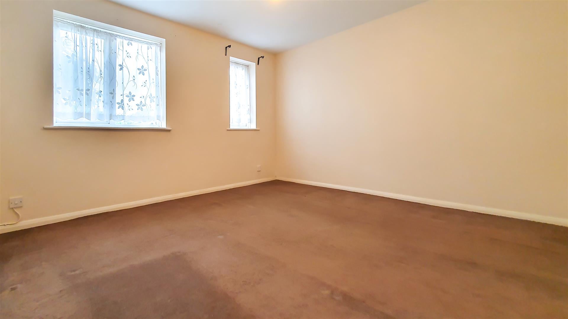 Flat Dehavilland Close in Greater London