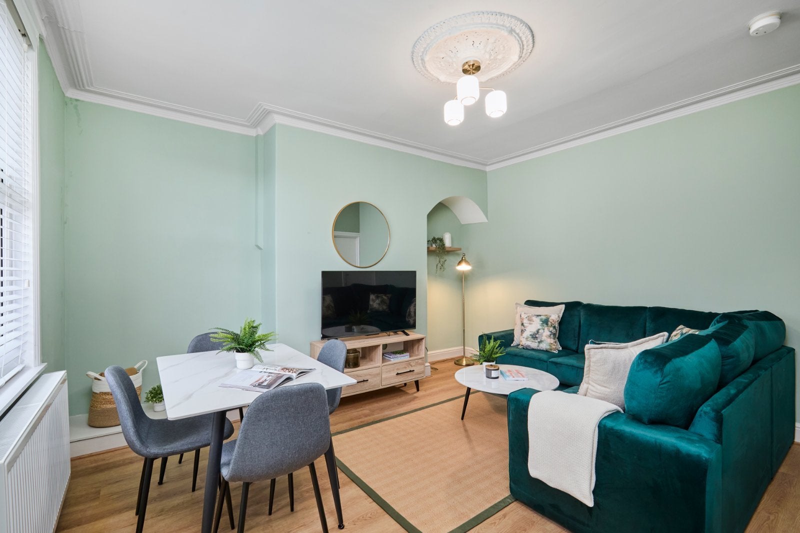 Room Back Wetherby Grove in Leeds
