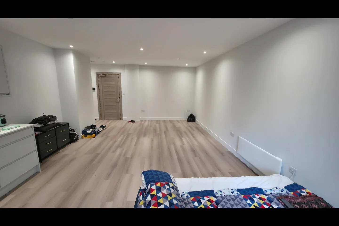 Room Cowley Business Park in Greater London
