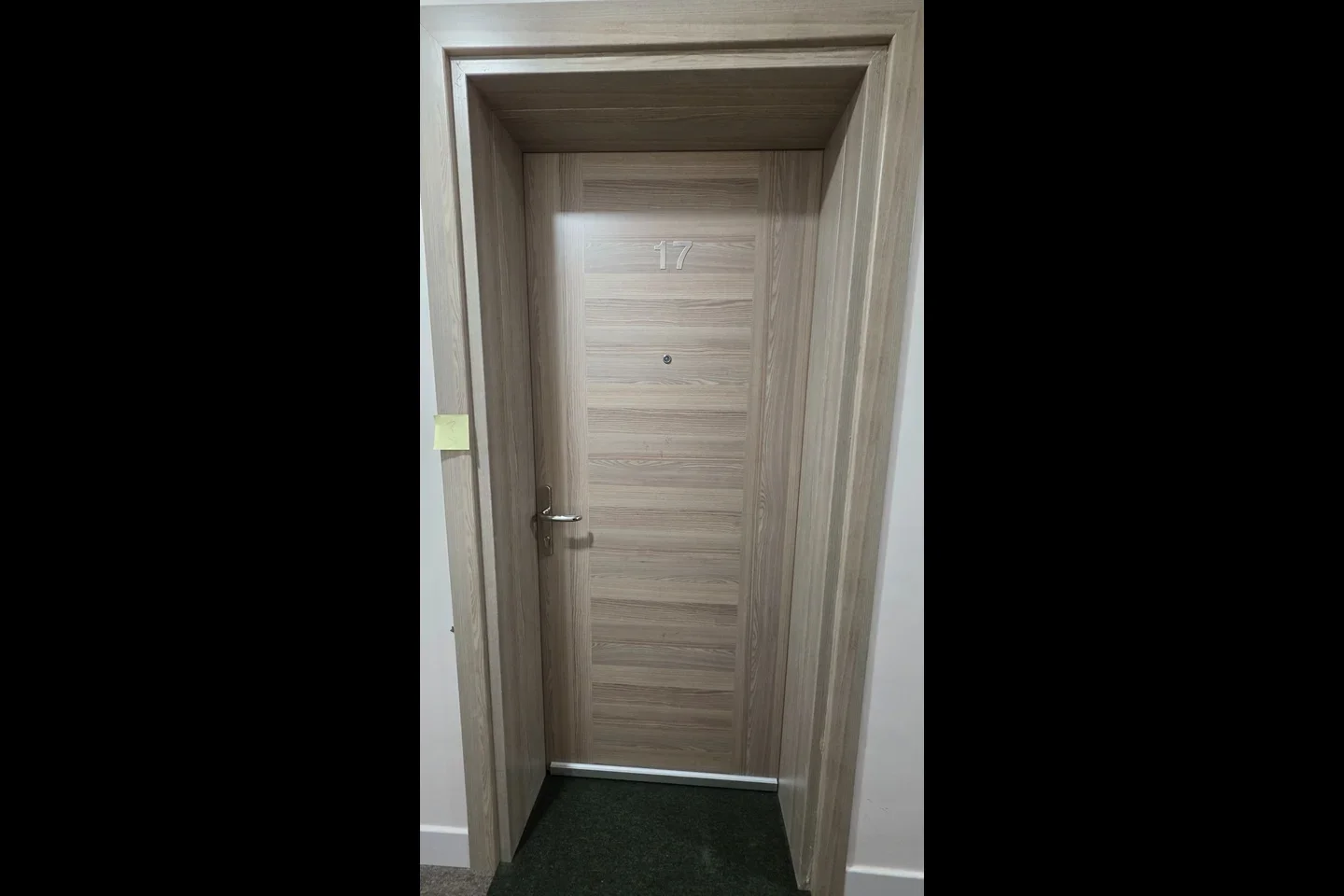 Room Cowley Business Park in Greater London