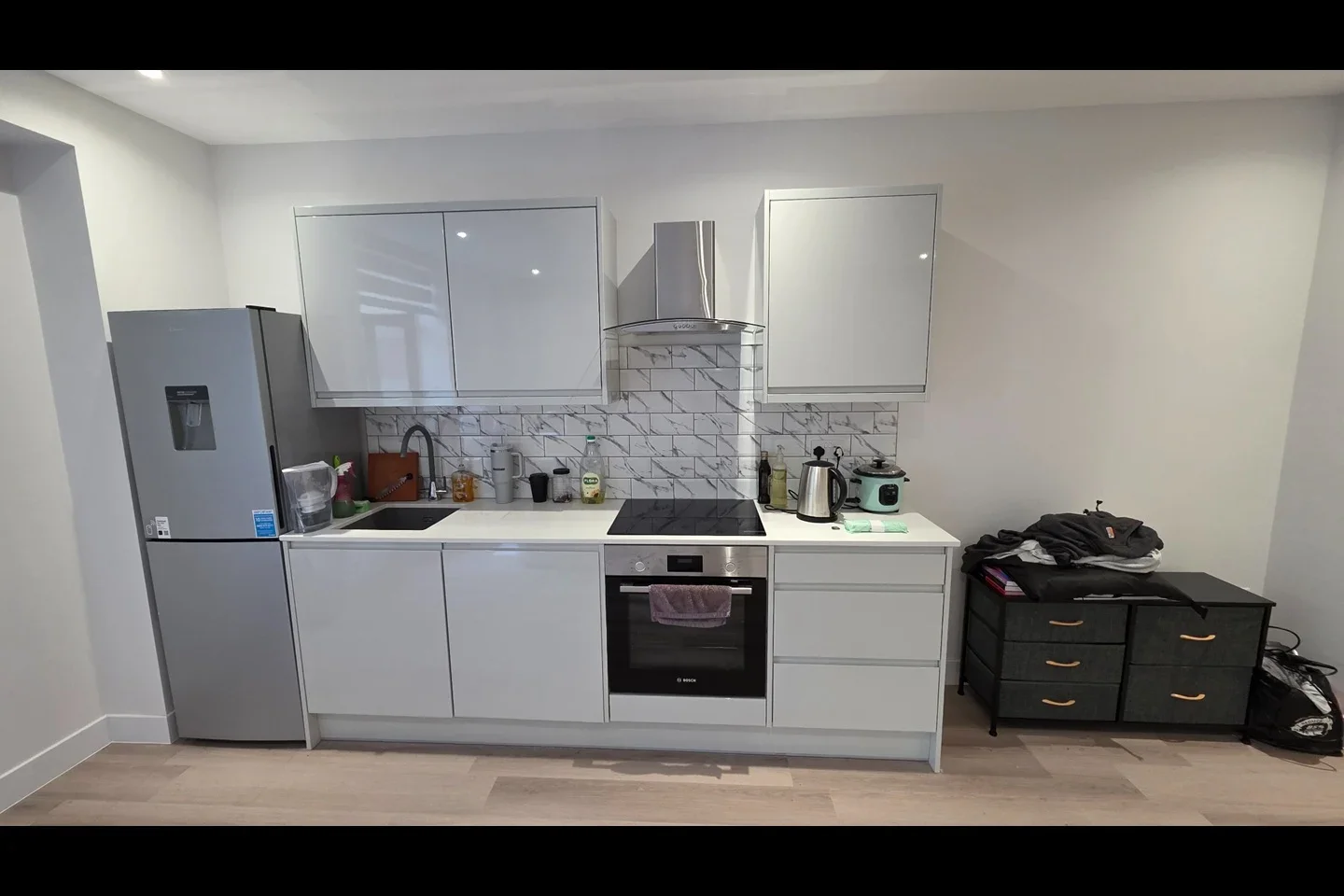Room Cowley Business Park in Greater London