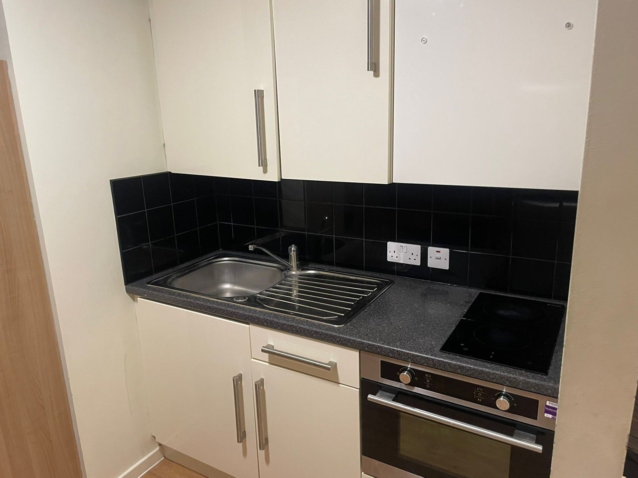 Room Great Suffolk Street in Greater London