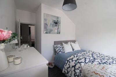 Room Llanmaes Street in Cardiff