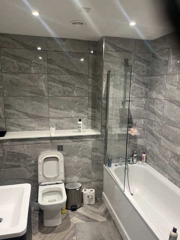 Room Copthorne Rise in Greater London
