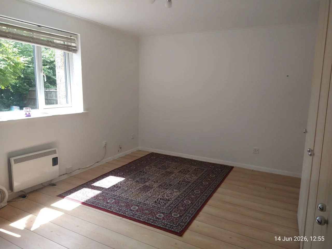 Flat Blacksmith Close in Greater London