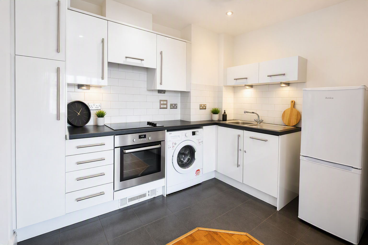 Flat Prince Regent Road in Greater London