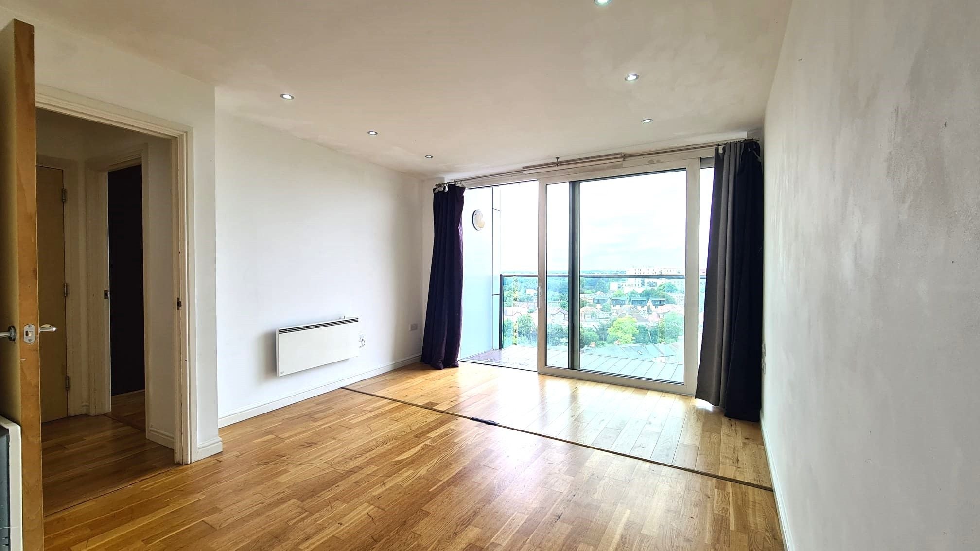 Flat Prince Regent Road in Greater London