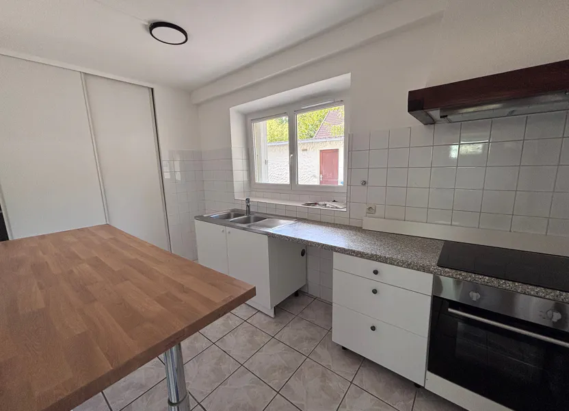 Flat Rue de la Mare Neuve in Le Perray-en-Yvelines