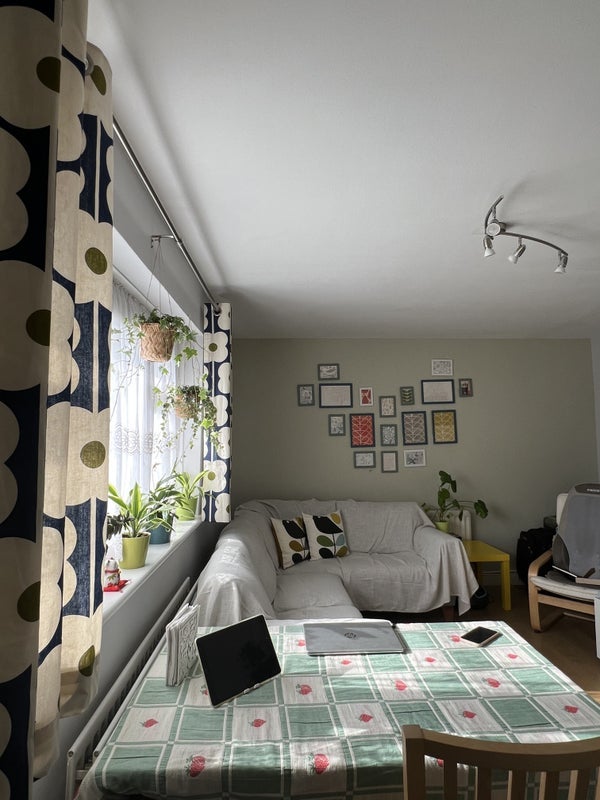 Room Bromholm Road in Greater London