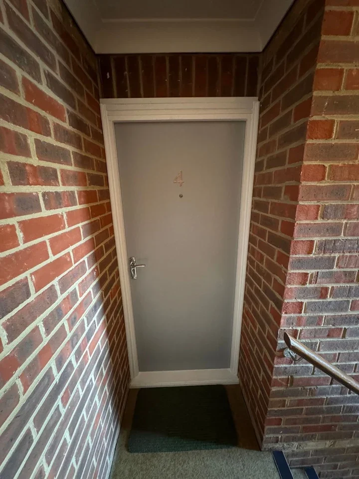 Flat Sheridan Road in Surrey Heath