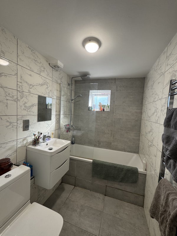 Room Well Street in Greater London