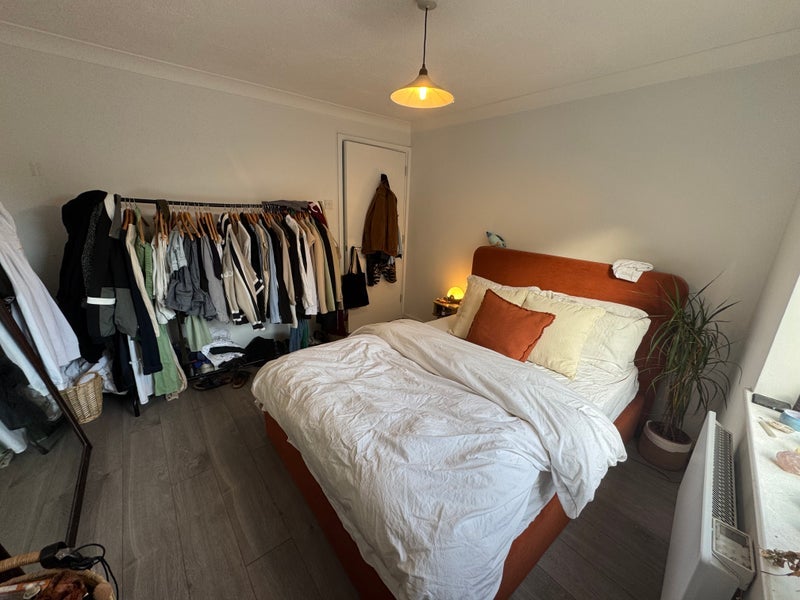 Room Well Street in Greater London