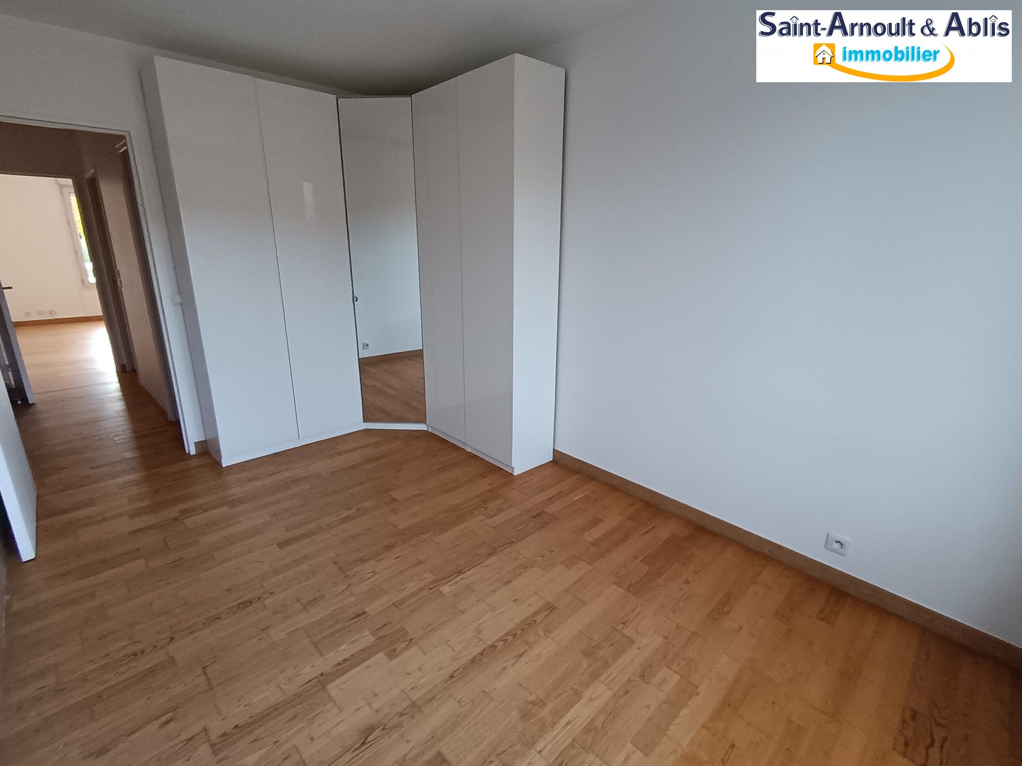Appartement Rue de l'Isle à Saint-Arnoult-en-Yvelines