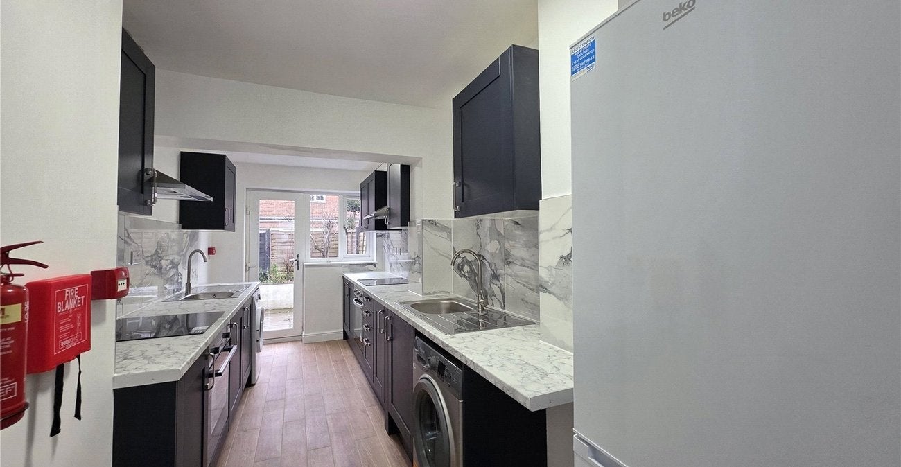 Room Waid Close in Dartford