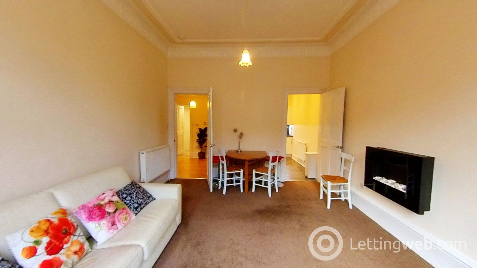 Flat Deanston Drive in Glasgow