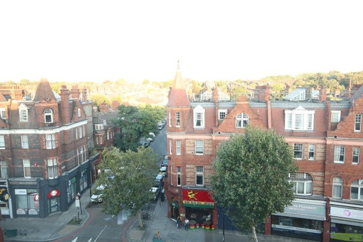 Flat Streatham Hill in Greater London