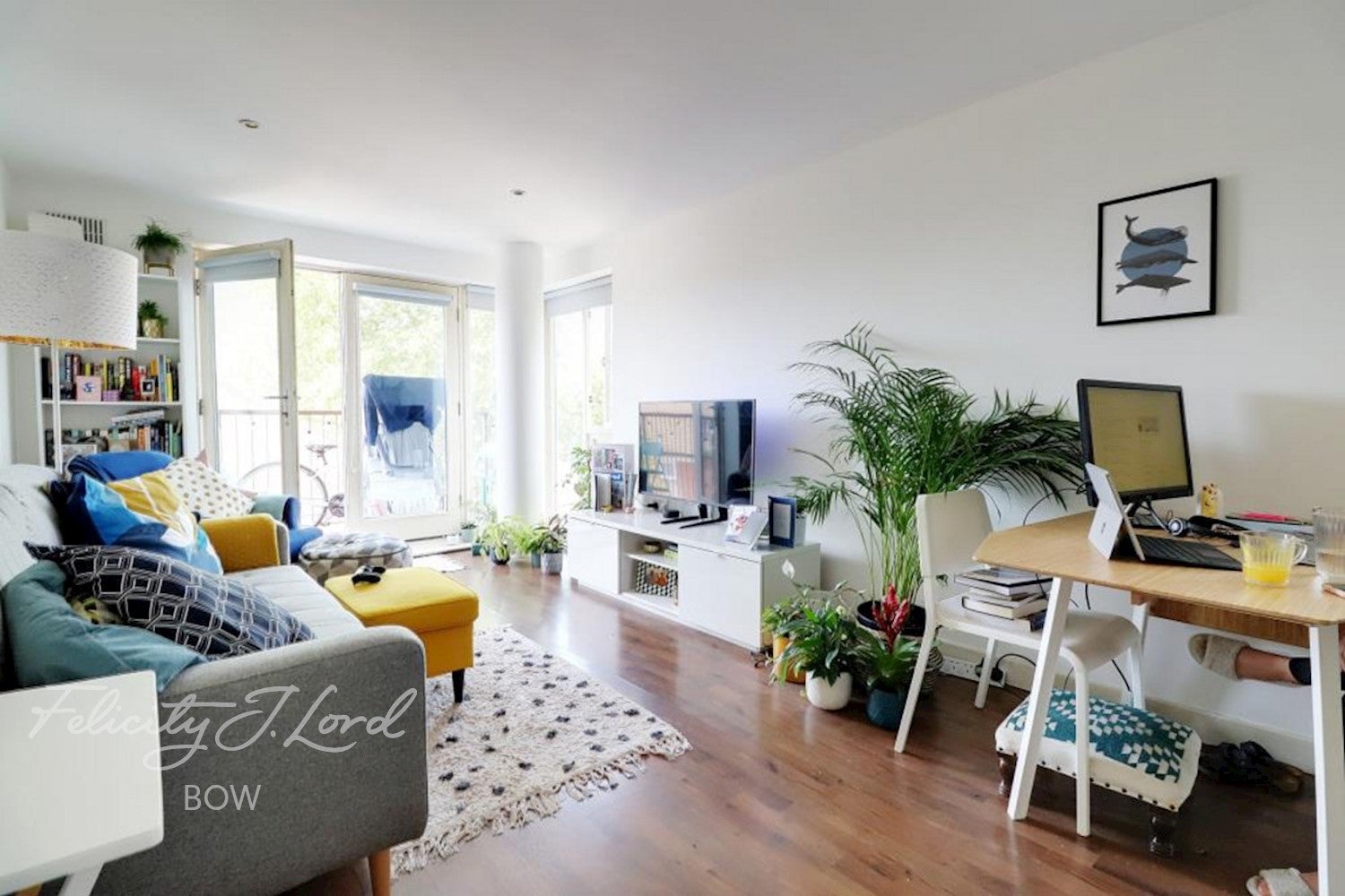 Flat Tredegar Road in Greater London