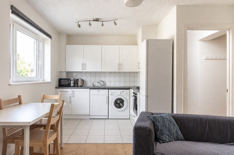 Room Gaskell Street in Greater London