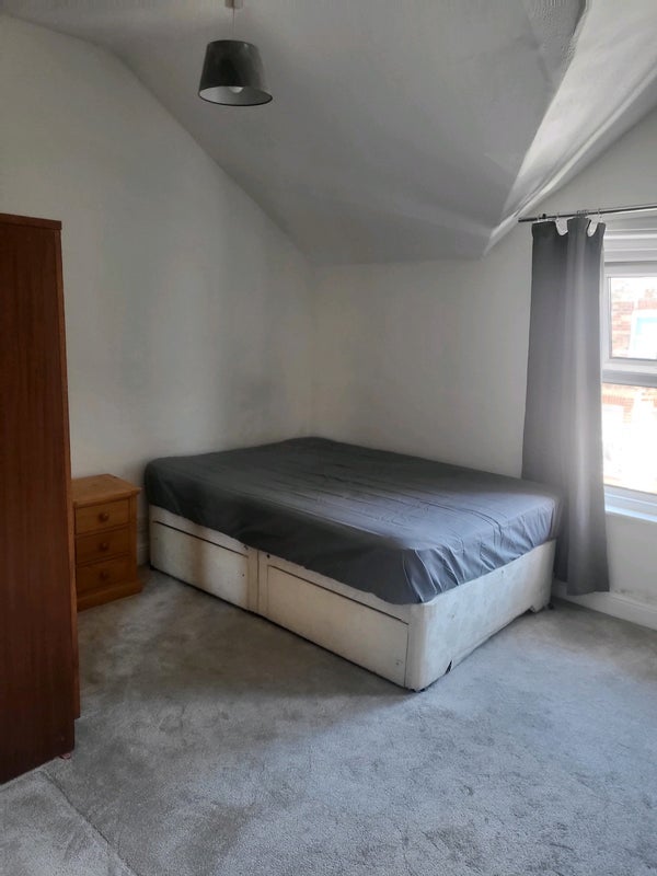 Room Saint Michael's Road in Bournemouth