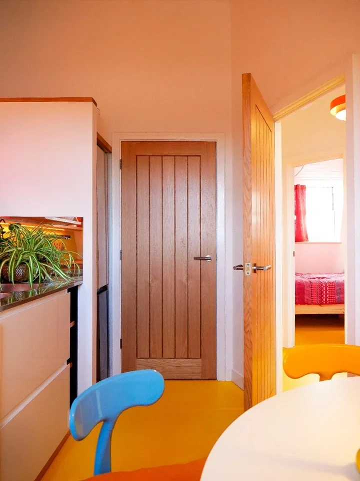 Flat Hackney Road in Greater London