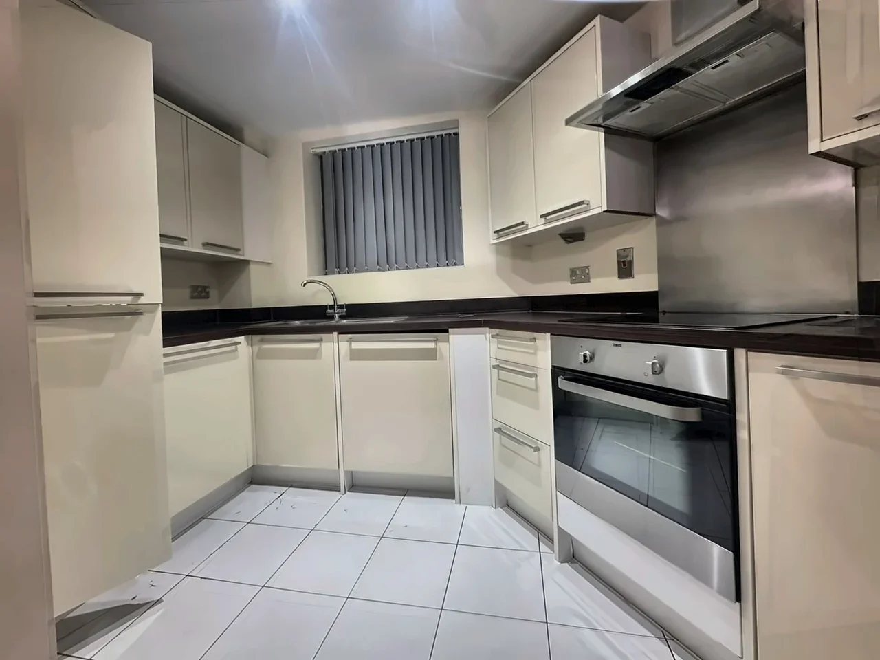 Flat Loates Lane in Watford