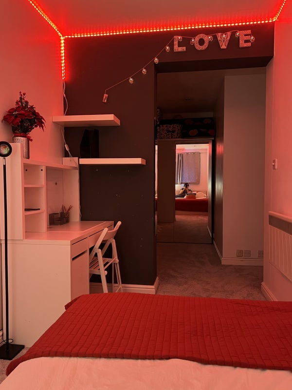Room Gorse Rise in Greater London
