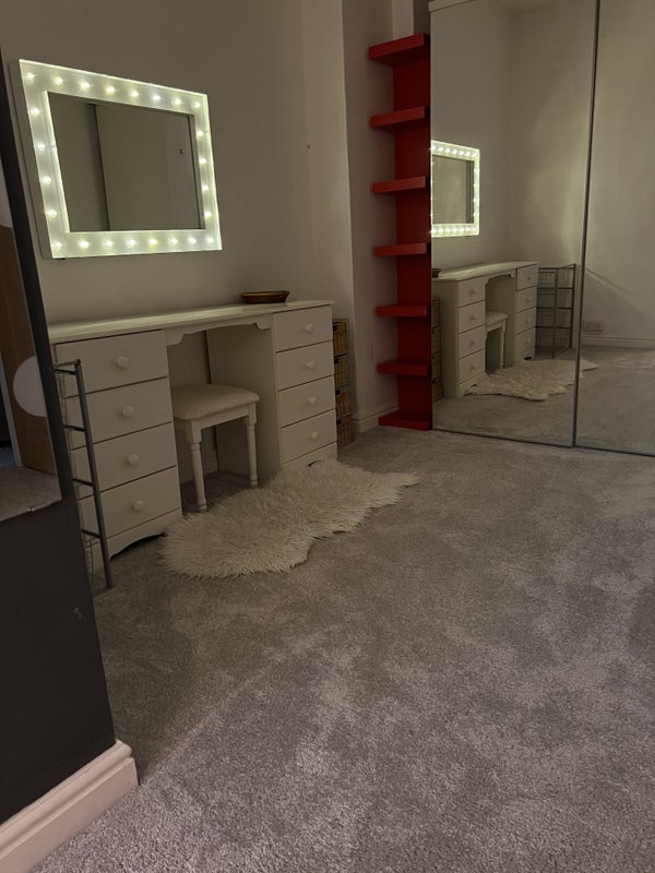 Room Gorse Rise in Greater London