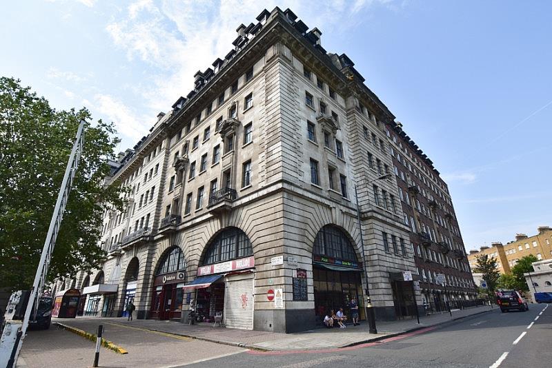 Flat Allsop Place in City of Westminster