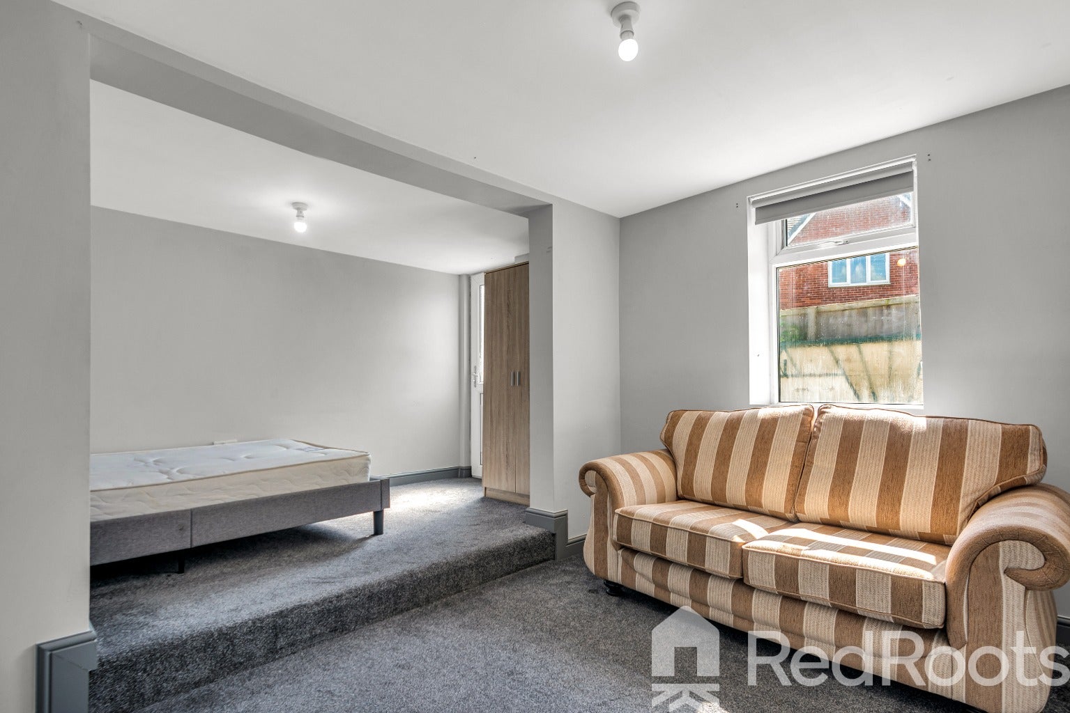 Room Minsthorpe Lane in Wakefield
