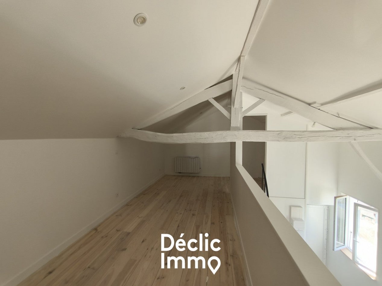 Appartement Place des Époux Laurant à Celles-sur-Belle