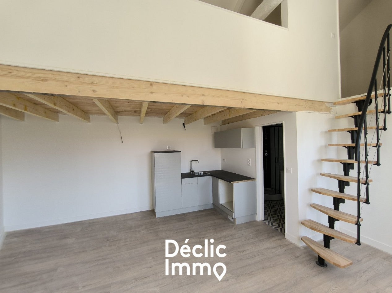 Appartement Place des Époux Laurant à Celles-sur-Belle